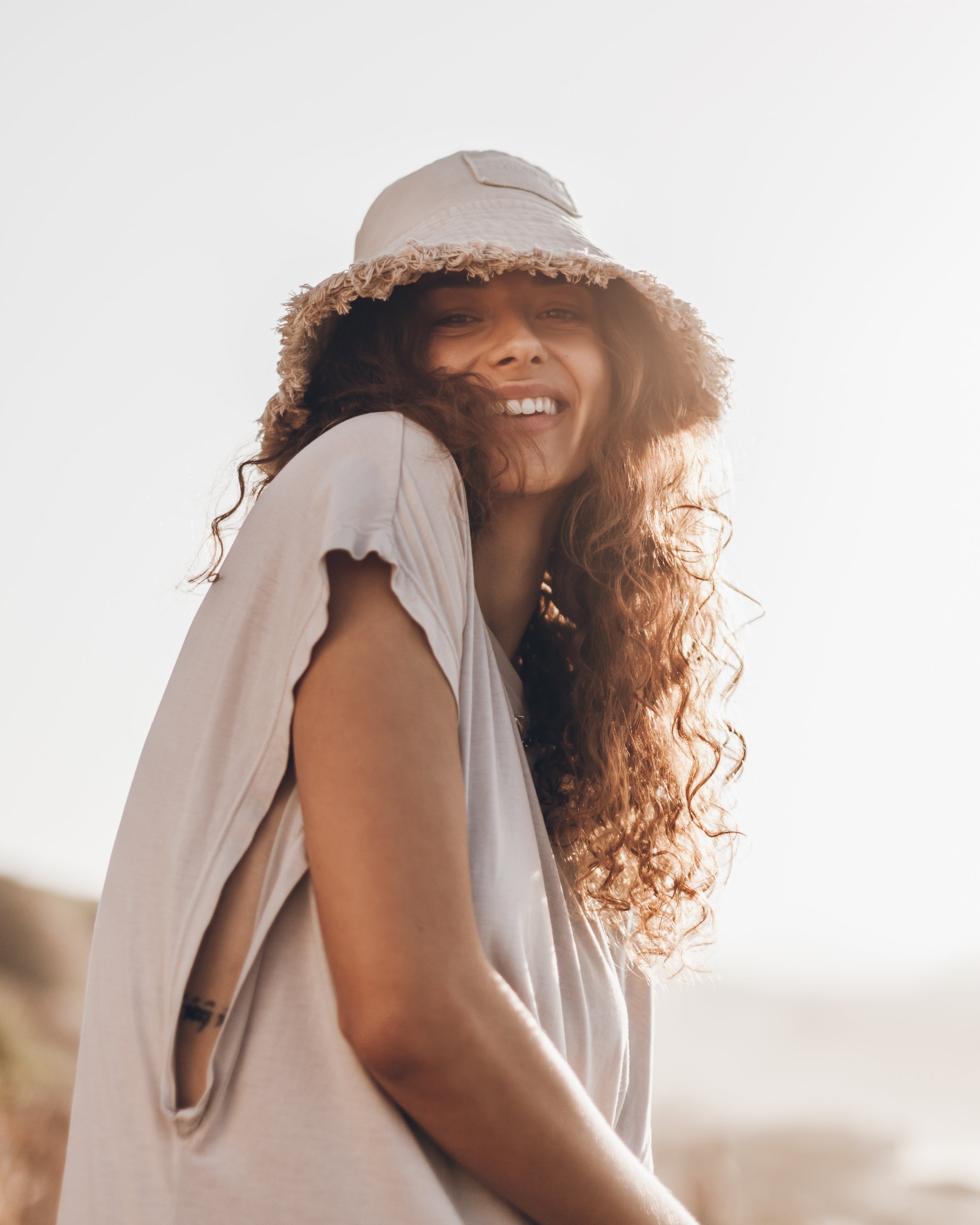 Il cappello a secchiello leggero