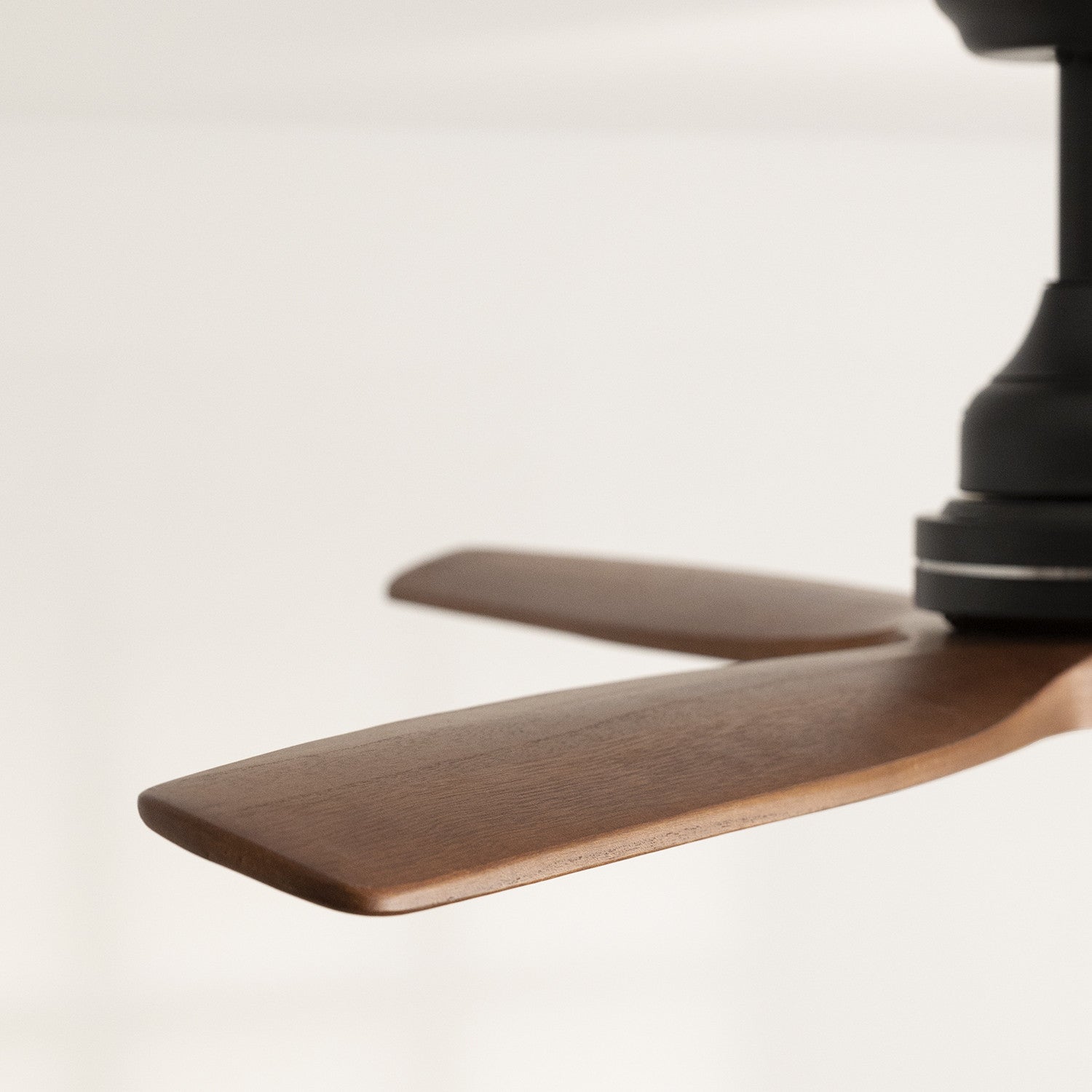 Windwood - Ventilatore da soffitto silenzioso da 75W - 132 cm - Nero