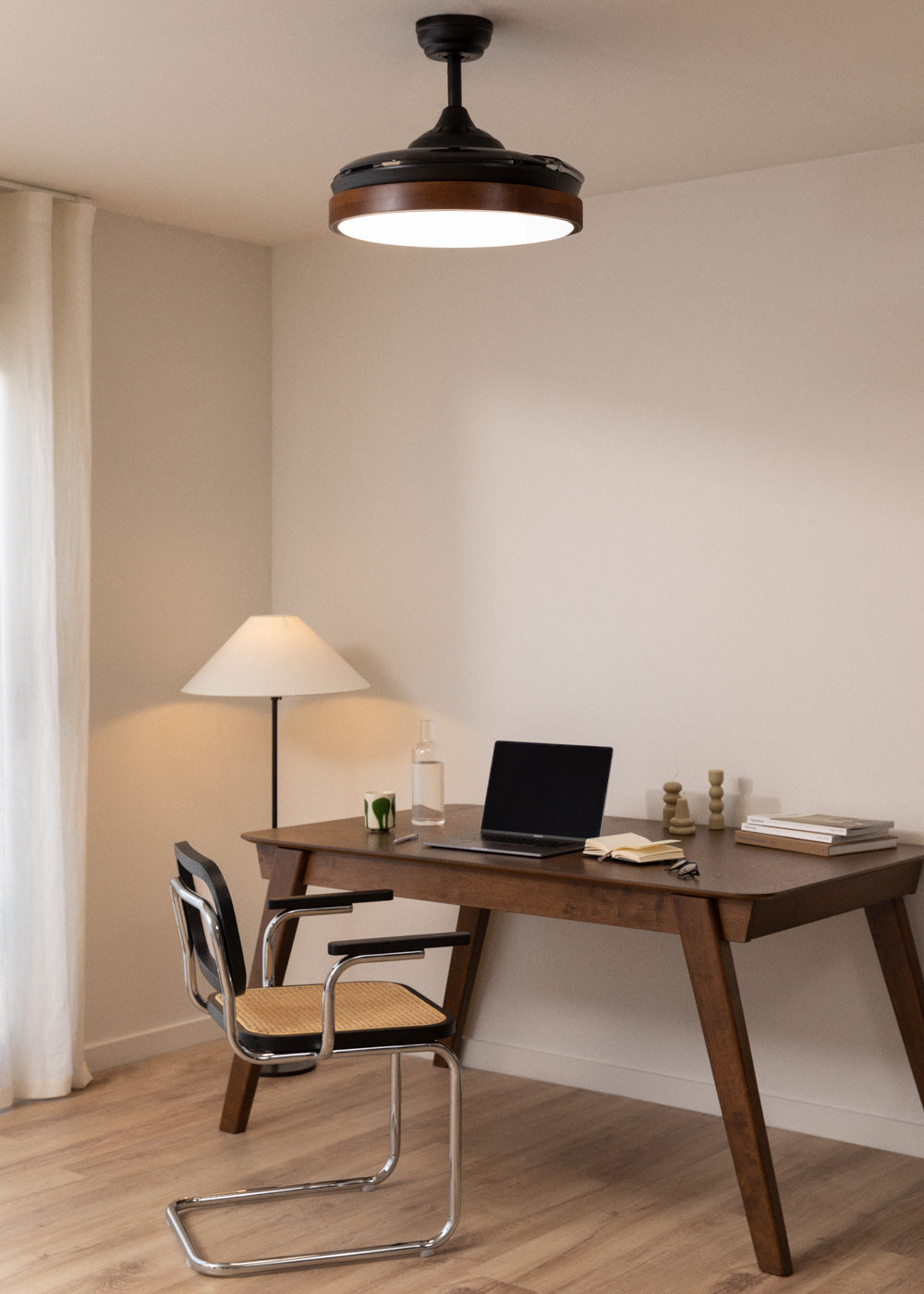 Wind Clear M - Leiser Deckenventilator 40W - 108Cm Mit Led-Beleuchtung - Schwarz & Dunkelholz