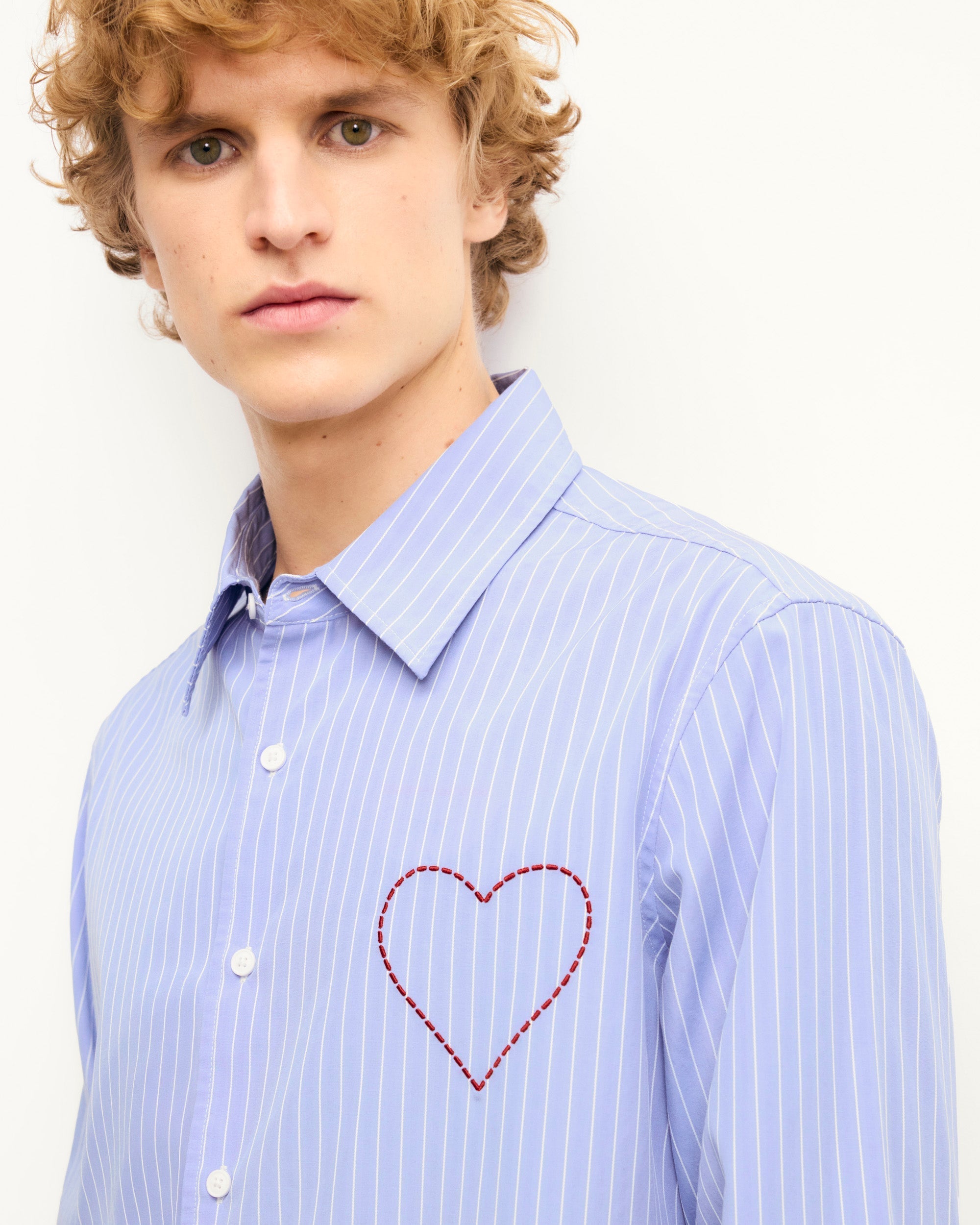 Camisa Manga Larga Corazón Bordado - Raya Azul Claro