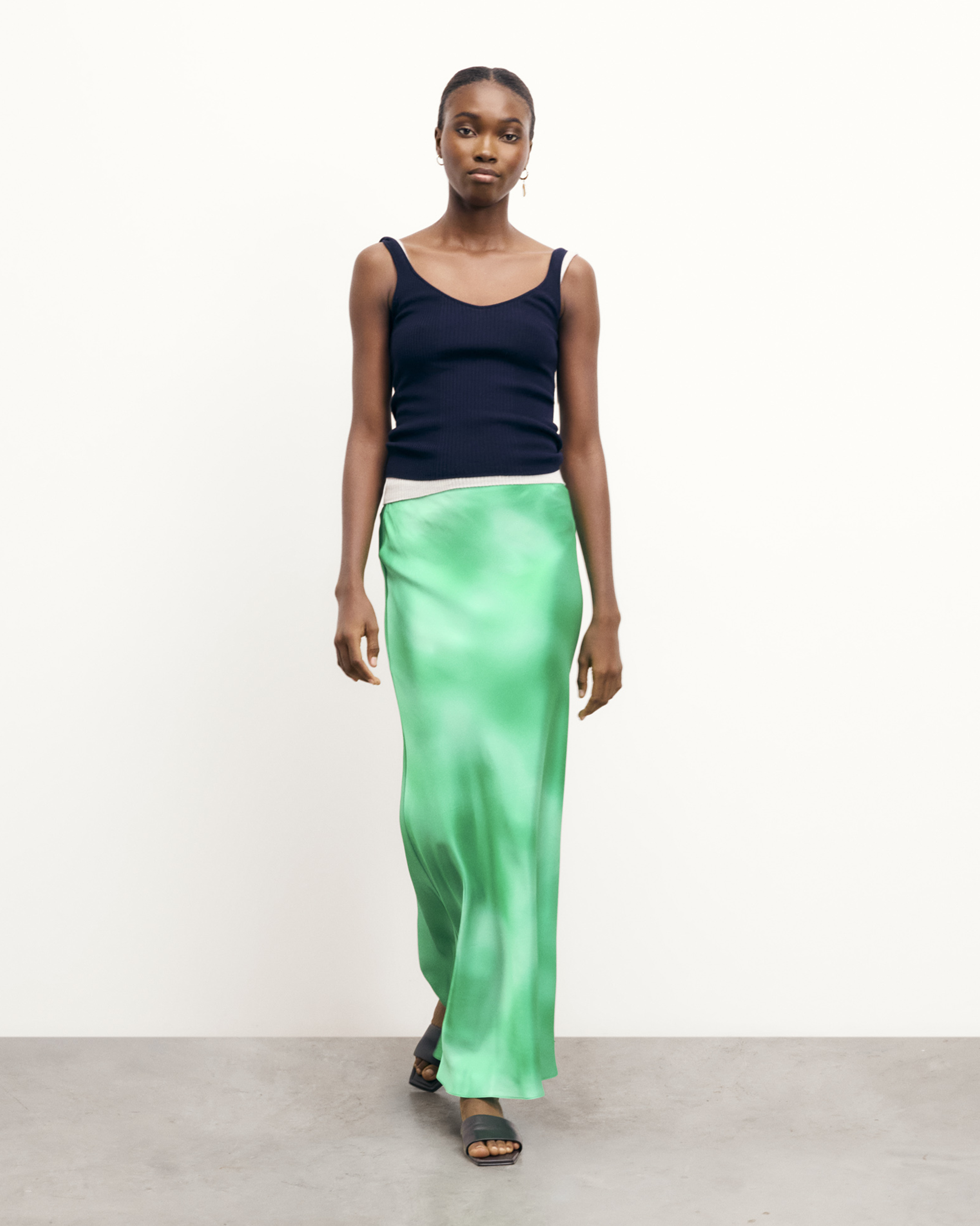 Rivka Falda Larga - Fuzzy Green