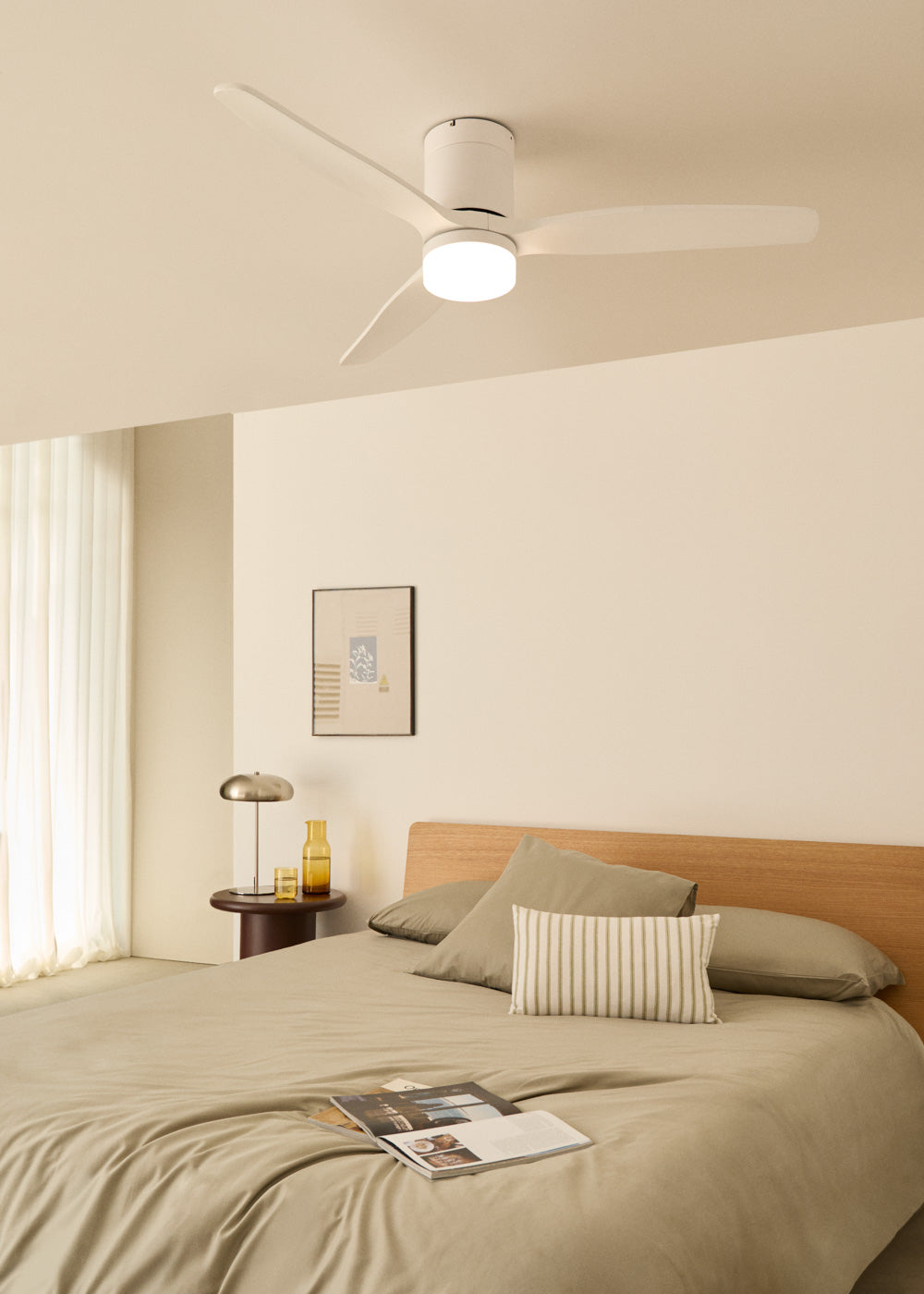 Wind Calm M - 40W Leiser Deckenventilator mit technischen ABS-Blättern in verschiedenen Größen - Mit Licht & Wandregler - Weiß