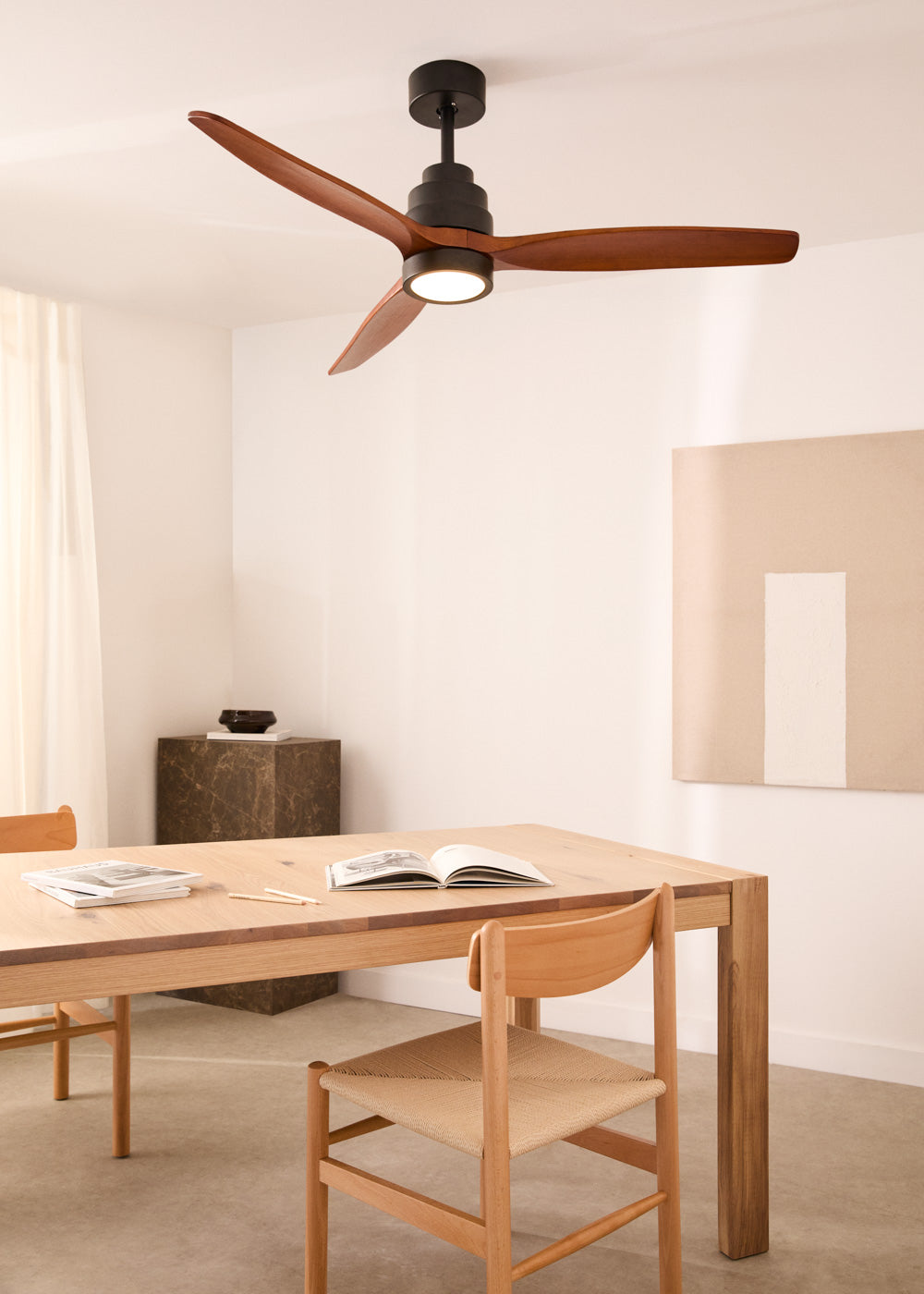 Wind Stylance M - Ventilatore da soffitto silenzioso in legno al 100% - Con luce e comando a parete - Nero e legno scuro