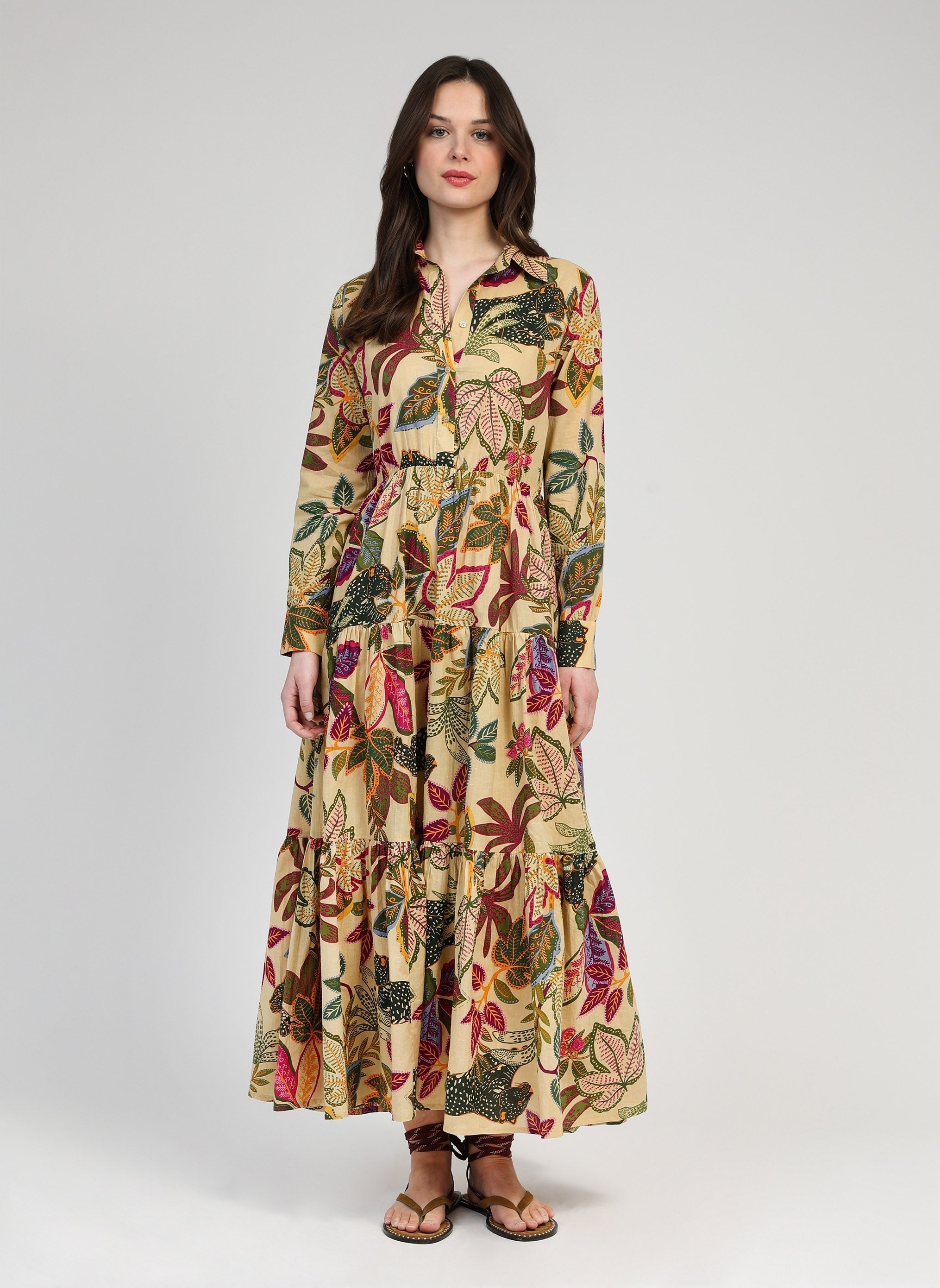 Maxi abito beige di Ocharme Salvador