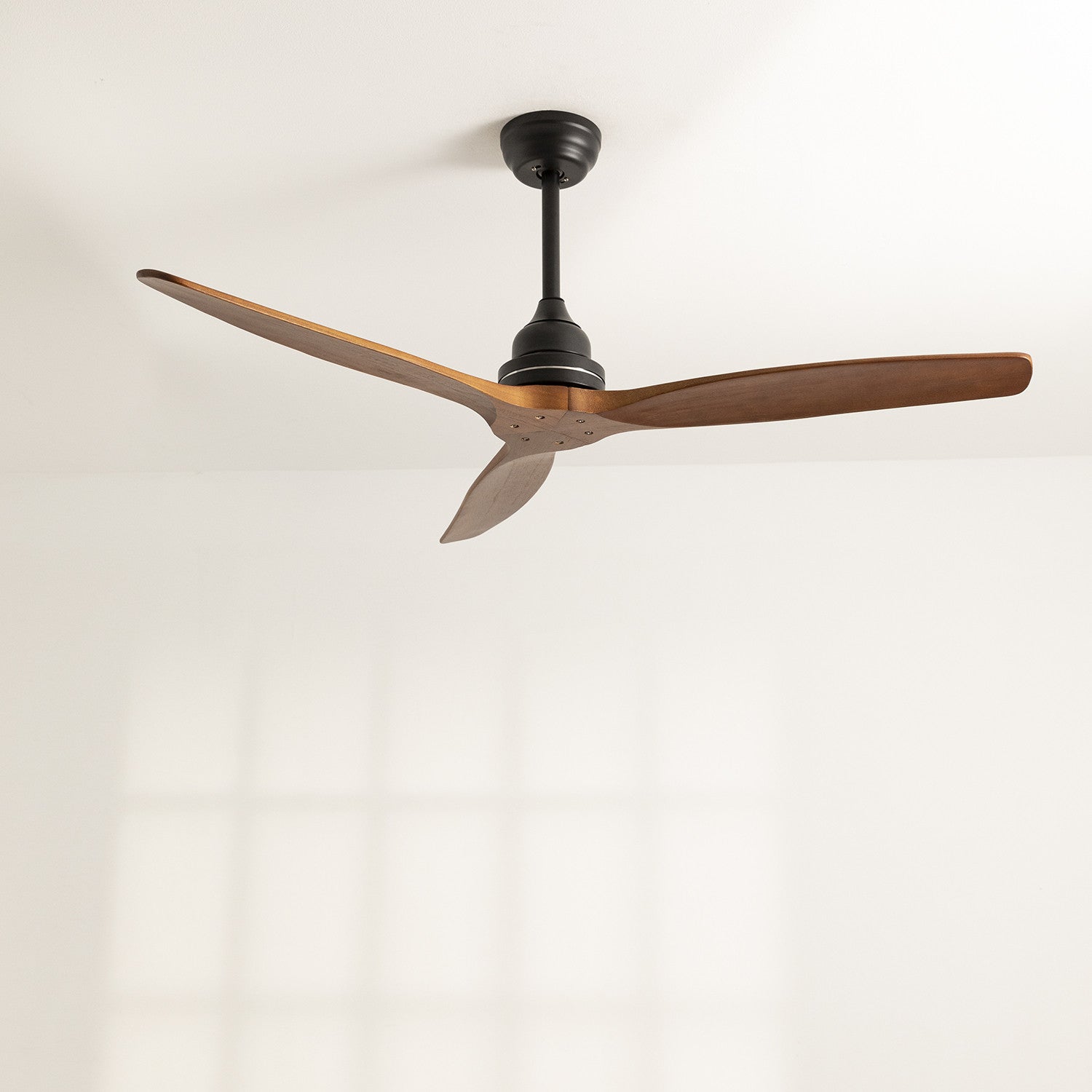 Windwood - Ventilatore da soffitto silenzioso da 75W - 132 cm - Nero
